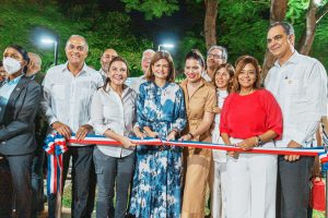 Grupo Mallen y Alcaldesa inauguran parque