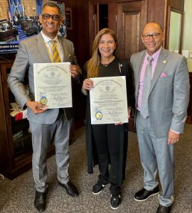 Carolina Mejía es recibida con gran entusiasmo en el congreso de Massachusetts